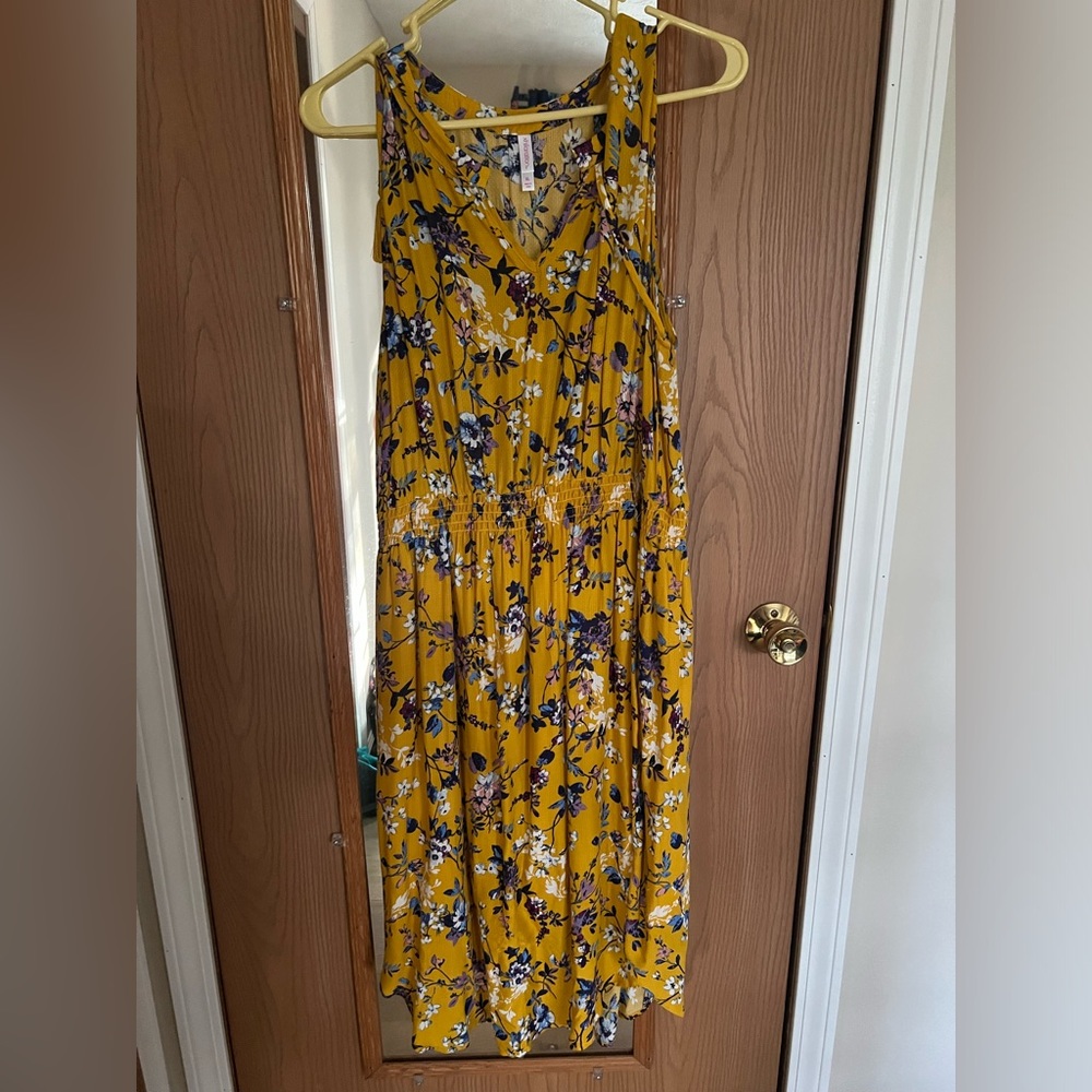 Xhilaration Floral dress